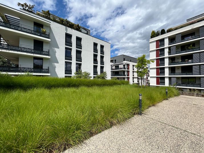 Appartement a louer tassin-la-demi-lune - 2 pièce(s) - 51 m2 - Surfyn