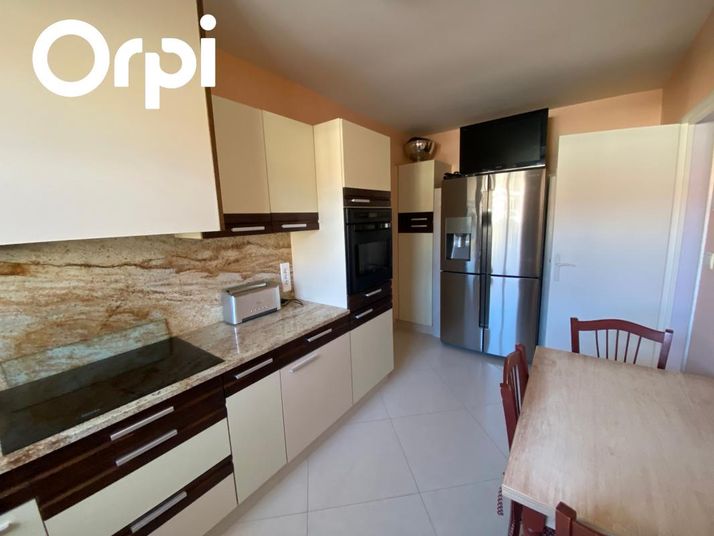 Maison a louer montigny-le-bretonneux - 6 pièce(s) - 122 m2 - Surfyn