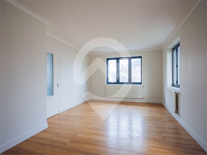 Maison a louer bourg-en-bresse - 4 pièce(s) - 144 m2 - Surfyn