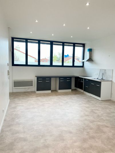 Appartement a louer montreuil - 3 pièce(s) - 68 m2 - Surfyn