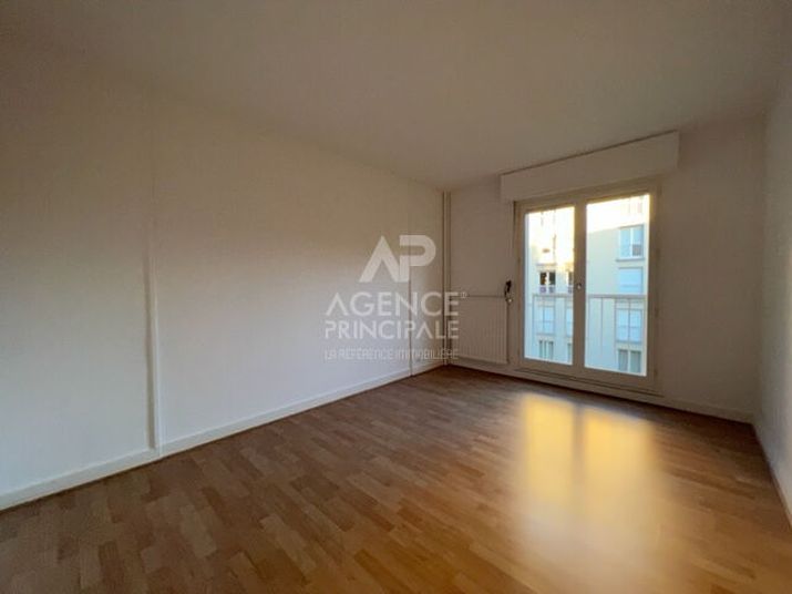 Appartement a louer versailles - 4 pièce(s) - 98 m2 - Surfyn