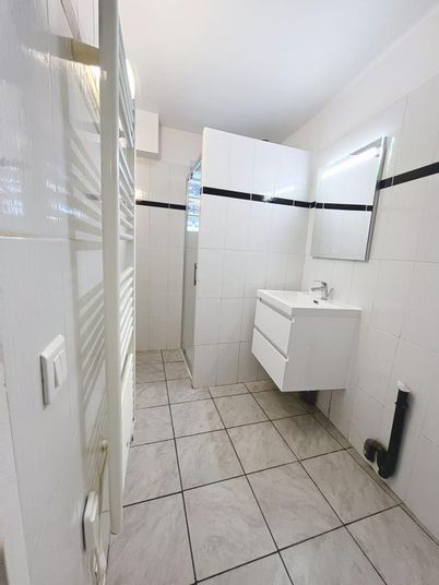 Appartement a louer grasse - 2 pièce(s) - 42 m2 - Surfyn