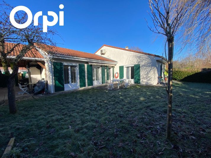 Maison a louer montigny-le-bretonneux - 6 pièce(s) - 122 m2 - Surfyn