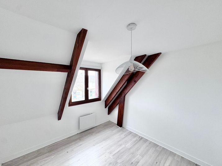 Maison a louer maisons-laffitte - 7 pièce(s) - 147 m2 - Surfyn