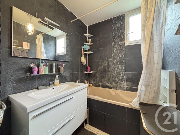 Maison a louer creteil - 5 pièce(s) - 112 m2 - Surfyn