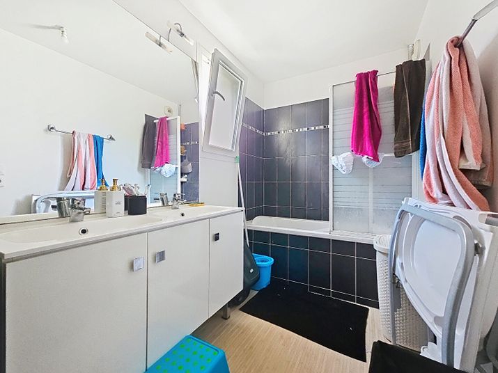 Maison a louer - 4 pièce(s) - 81 m2 - Surfyn