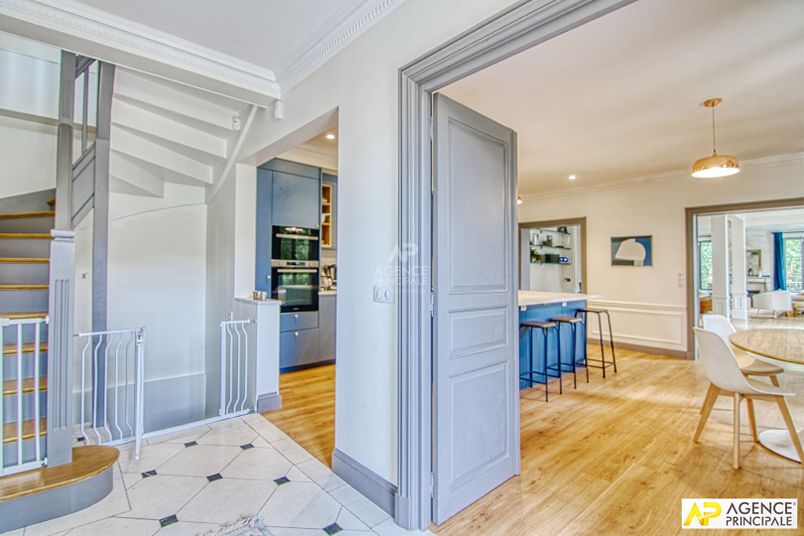 Maison a louer versailles - 9 pièce(s) - 427 m2 - Surfyn