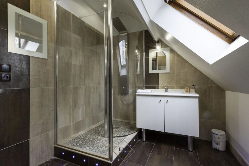 Maison a louer serris - 7 pièce(s) - 220 m2 - Surfyn