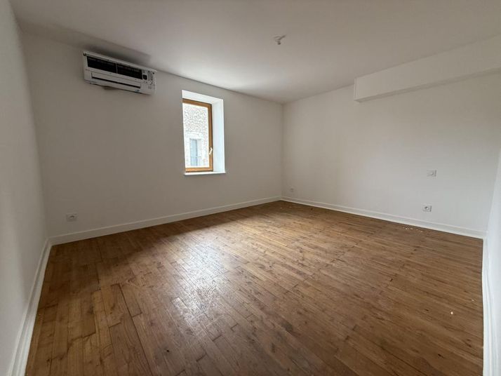 Maison a louer fontaine - 5 pièce(s) - 168 m2 - Surfyn