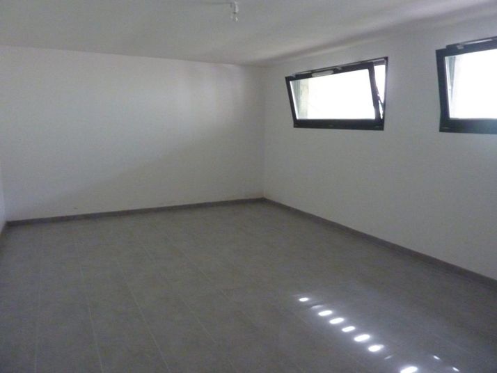 Maison a louer taverny - 6 pièce(s) - 199 m2 - Surfyn