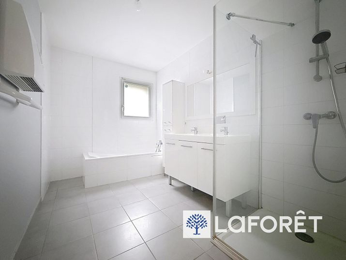 Maison a louer bourgoin-jallieu - 5 pièce(s) - 129 m2 - Surfyn
