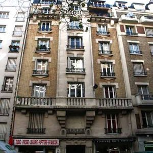 63 rue  Brancion  75015  Paris 