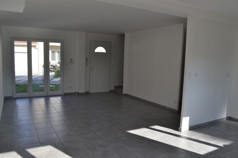 Maison a louer bourgoin-jallieu - 5 pièce(s) - 105 m2 - Surfyn