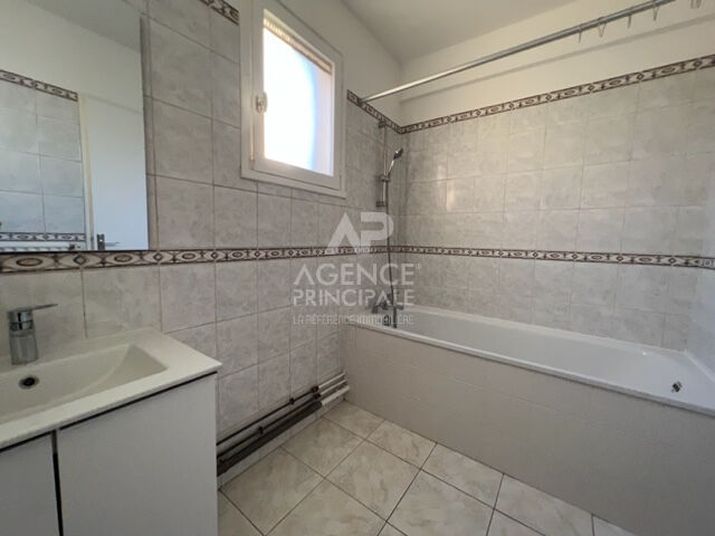 Appartement a louer versailles - 4 pièce(s) - 98 m2 - Surfyn