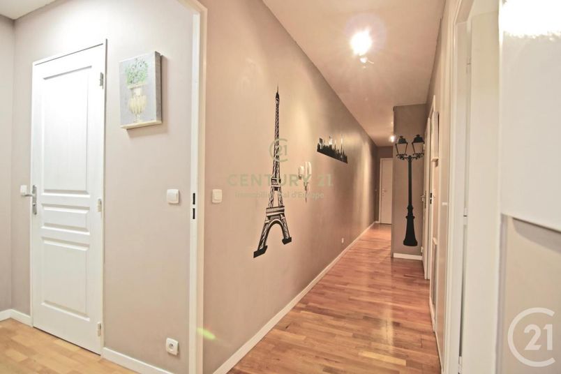 Appartement a louer  - 4 pièce(s) - 87 m2 - Surfyn