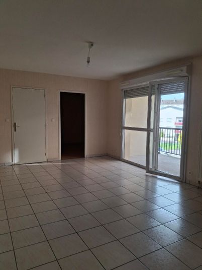 Appartement a louer lons-le-saunier - 2 pièce(s) - 53 m2 - Surfyn