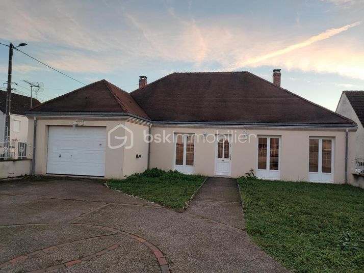 Maison a louer sens - 4 pièce(s) - 104 m2 - Surfyn