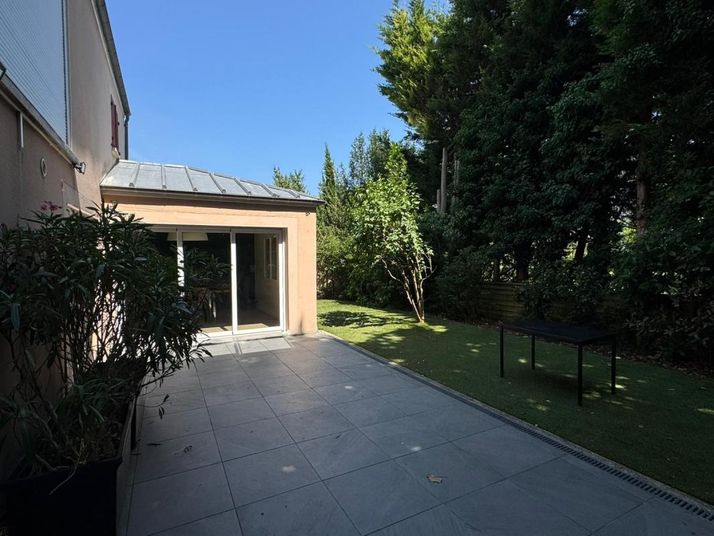 Maison a louer nanterre - 6 pièce(s) - 113 m2 - Surfyn