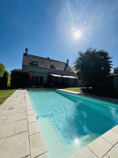 Maison a louer serris - 7 pièce(s) - 220 m2 - Surfyn