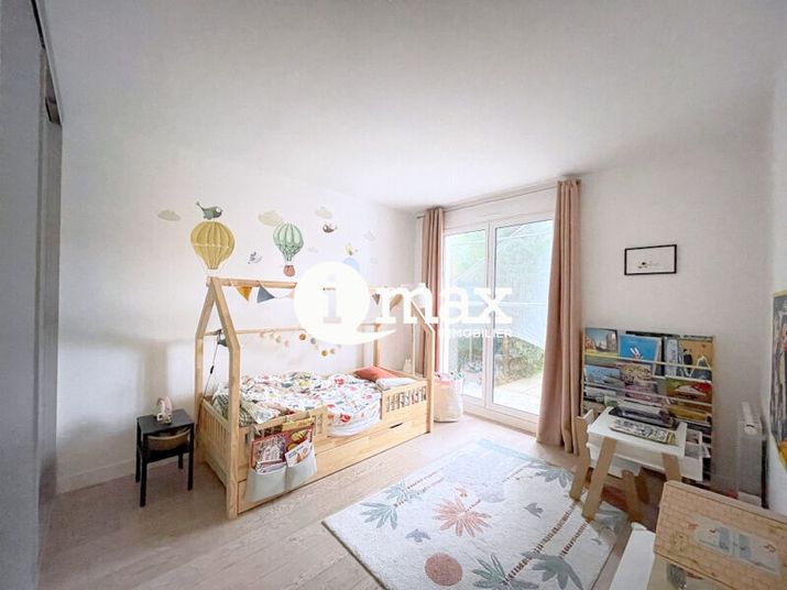 Appartement a louer courbevoie - 5 pièce(s) - 107 m2 - Surfyn