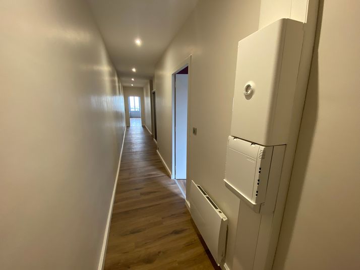 Appartement a louer lons-le-saunier - 2 pièce(s) - 89 m2 - Surfyn