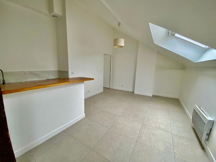 Appartement a louer deuil-la-barre - 2 pièce(s) - 42 m2 - Surfyn