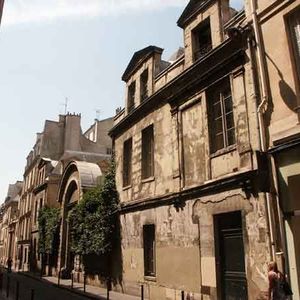 52 rue des Saints-Pères, 75007 Paris