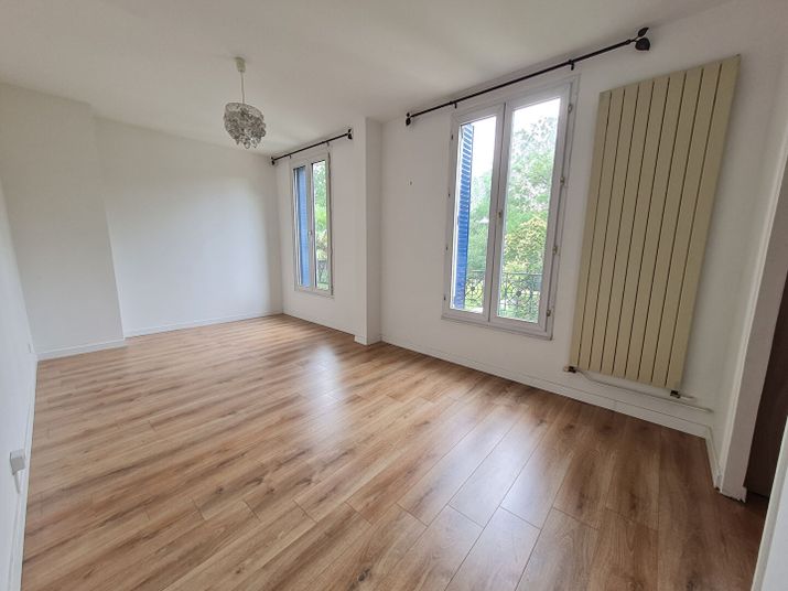 Maison a louer champigny-sur-marne - 9 pièce(s) - 174 m2 - Surfyn