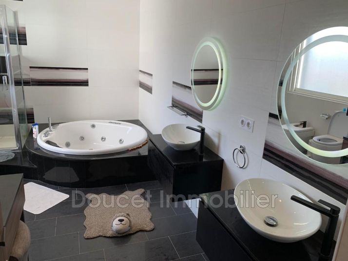 Maison a louer beziers - 4 pièce(s) - 202 m2 - Surfyn