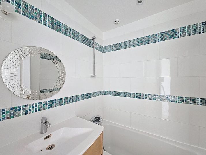 Maison a louer suresnes - 8 pièce(s) - 144 m2 - Surfyn