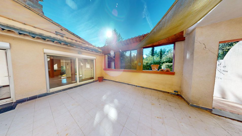 Maison a louer aubagne - 6 pièce(s) - 187 m2 - Surfyn