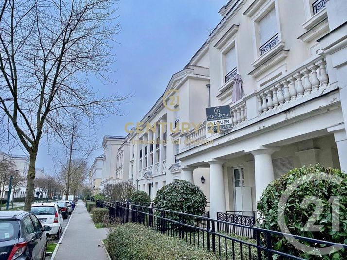 Appartement 4 pièce(s) 87 m²à louer Serris