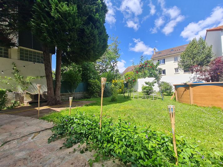 Maison a louer champigny-sur-marne - 9 pièce(s) - 174 m2 - Surfyn