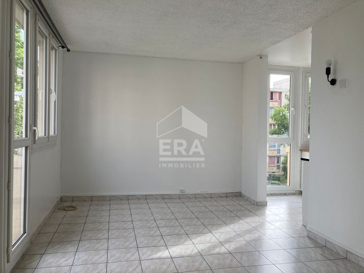 Appartement a louer noisy-le-grand - 2 pièce(s) - 42 m2 - Surfyn