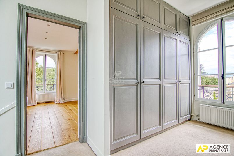 Maison a louer versailles - 9 pièce(s) - 427 m2 - Surfyn