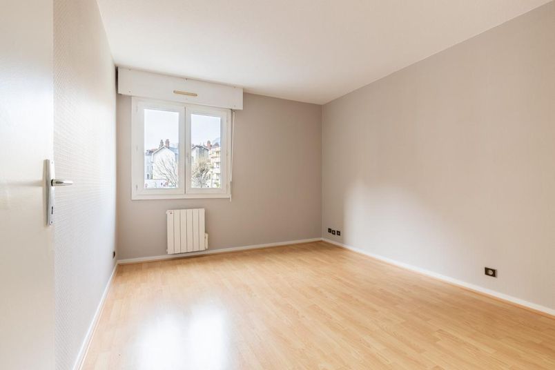Appartement a louer grenoble - 3 pièce(s) - 65 m2 - Surfyn