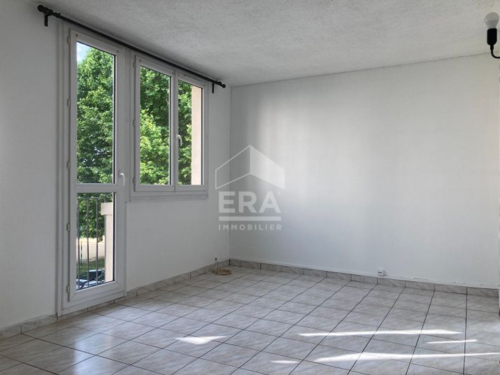 Appartement a louer noisy-le-grand - 2 pièce(s) - 42 m2 - Surfyn