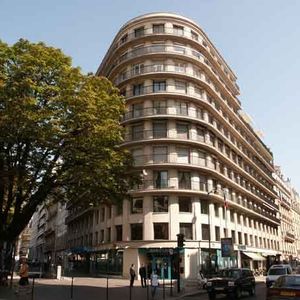 32 avenue George V, 75008 Paris
