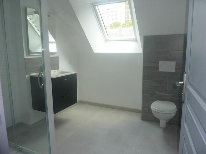 Appartement a louer  - 4 pièce(s) - 127 m2 - Surfyn