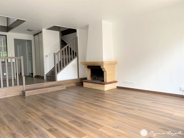 Maison a louer saint-germain-en-laye - 7 pièce(s) - 127 m2 - Surfyn