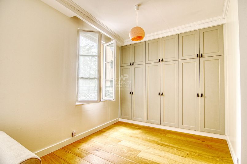 Maison a louer versailles - 9 pièce(s) - 427 m2 - Surfyn