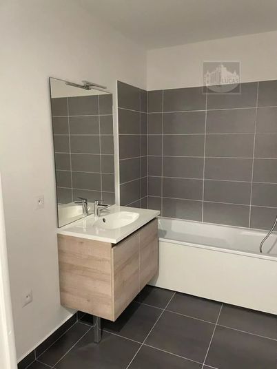 Appartement a louer combs-la-ville - 2 pièce(s) - 44 m2 - Surfyn