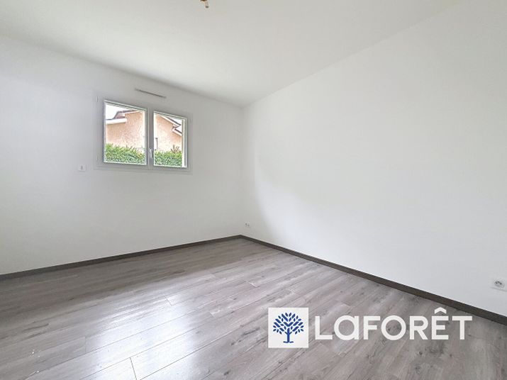 Maison a louer bourgoin-jallieu - 5 pièce(s) - 129 m2 - Surfyn