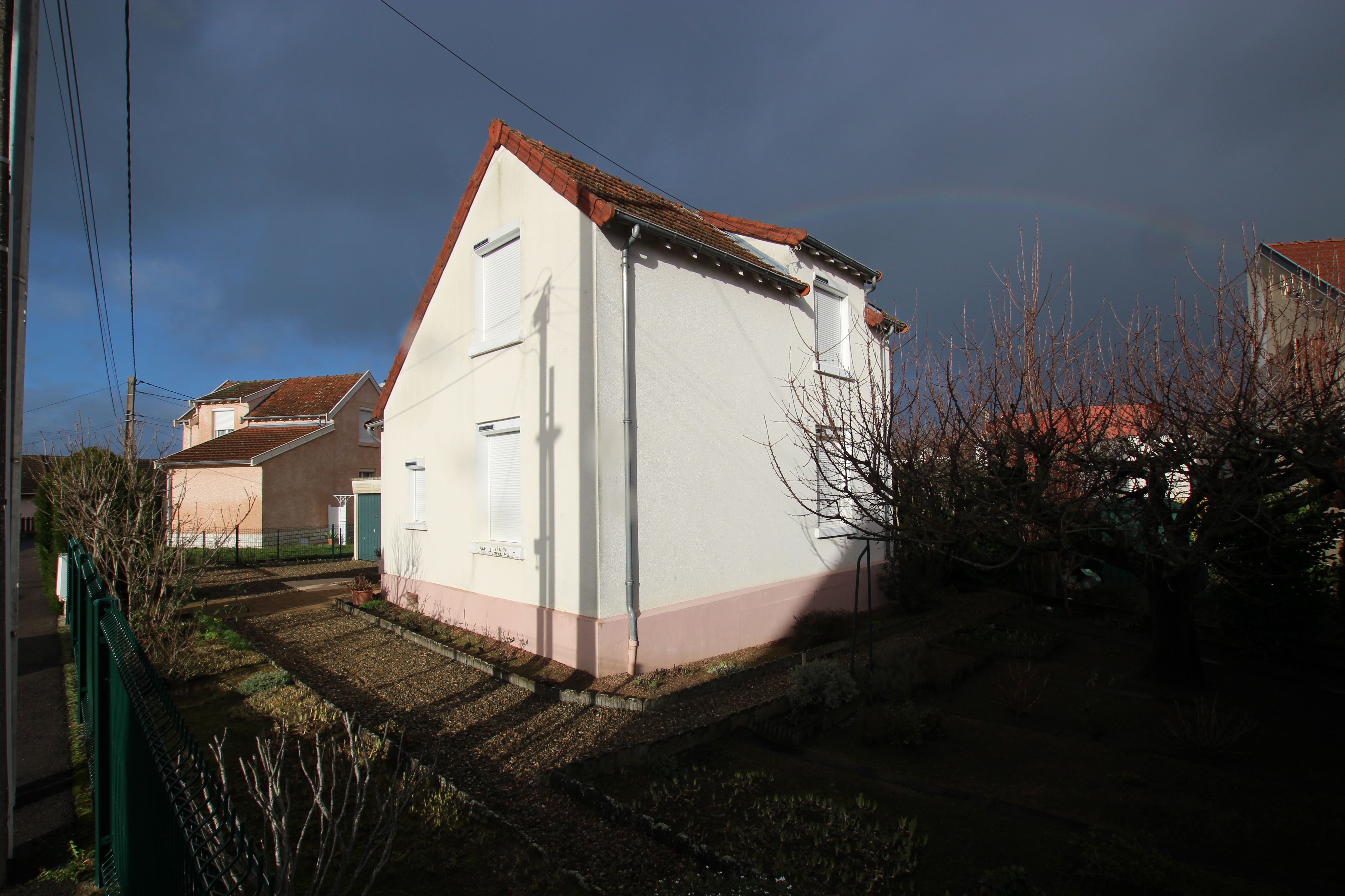 Maison à Vendre à Autun Agence Lassus Agence immobilière LA CENTRALE IMMOBILIERE (71400) - SeLoger