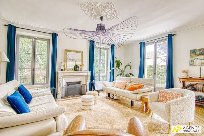 Maison a louer versailles - 9 pièce(s) - 427 m2 - Surfyn