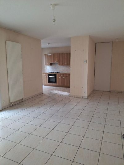 Appartement a louer lons-le-saunier - 2 pièce(s) - 53 m2 - Surfyn