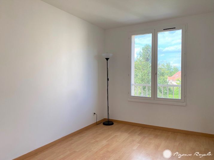 Maison a louer saint-germain-en-laye - 7 pièce(s) - 127 m2 - Surfyn