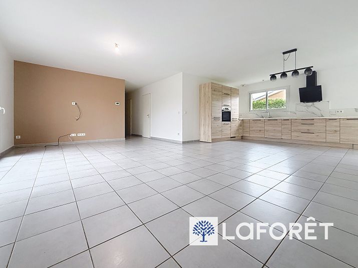 Maison a louer bourgoin-jallieu - 5 pièce(s) - 129 m2 - Surfyn