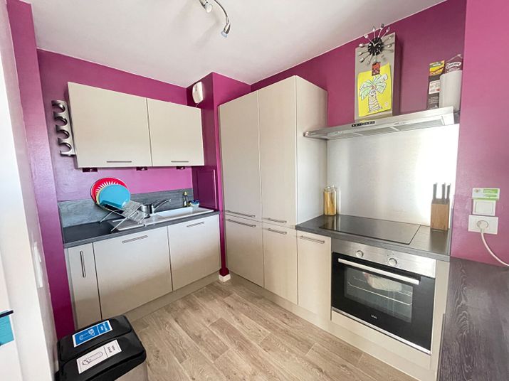 Appartement a louer  - 4 pièce(s) - 77 m2 - Surfyn