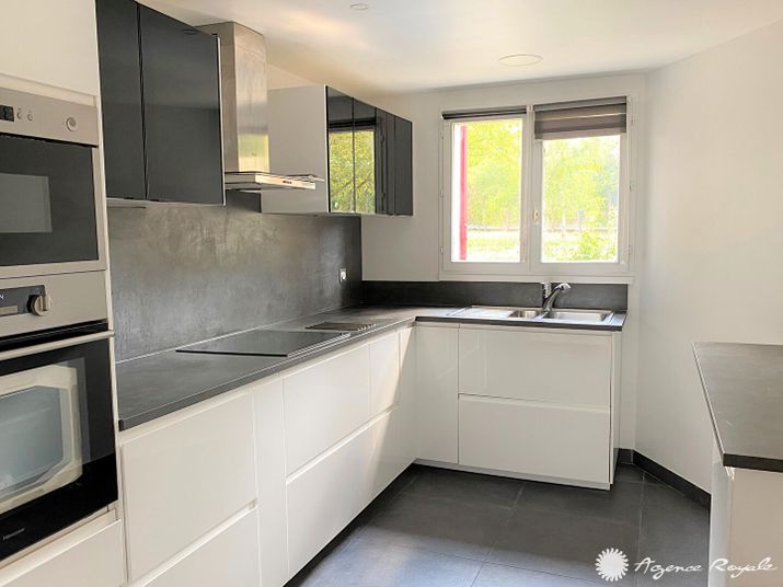 Maison a louer saint-germain-en-laye - 7 pièce(s) - 127 m2 - Surfyn